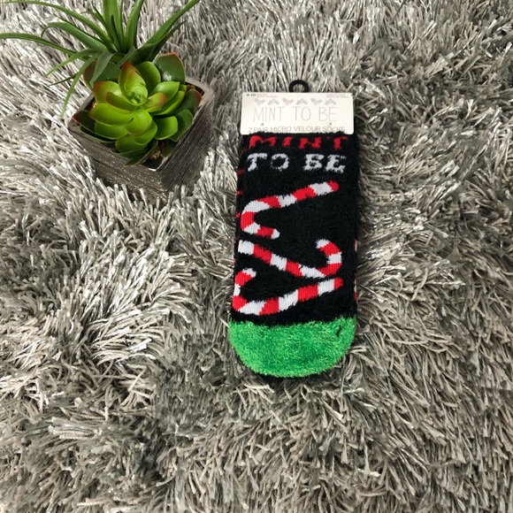 CHRISTMAS MINT TO BE 2-PACK MICRO VELOUR SLIPPER - Picture 3 of 6